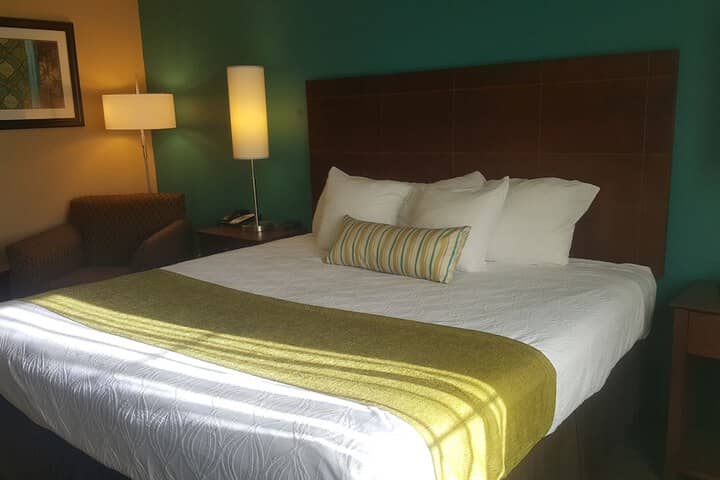 Room 5 of 27