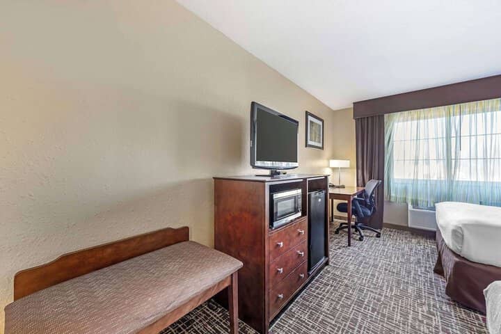 Room 16 of 27